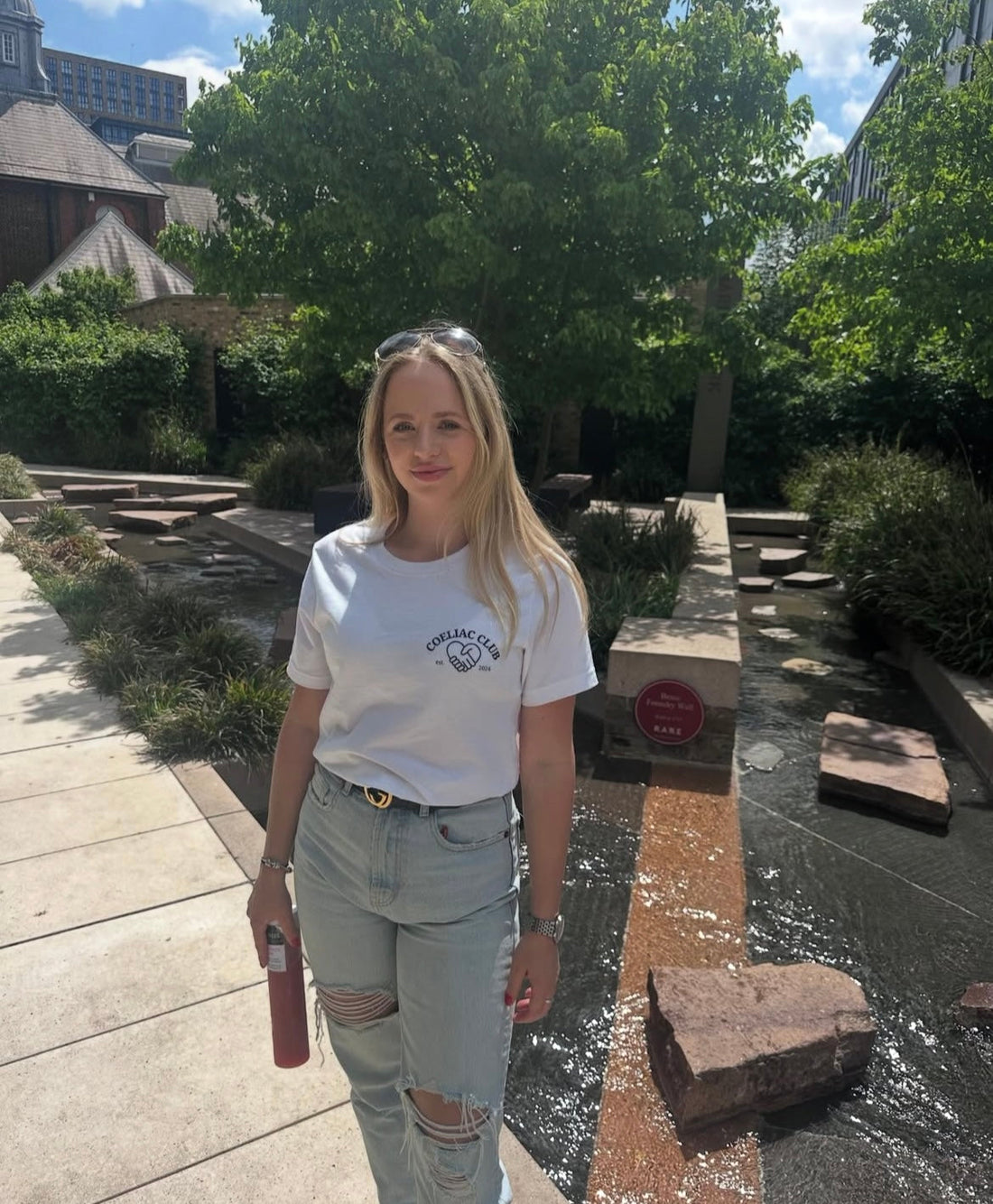 Fighting Coeliac Loneliness with Isabelle