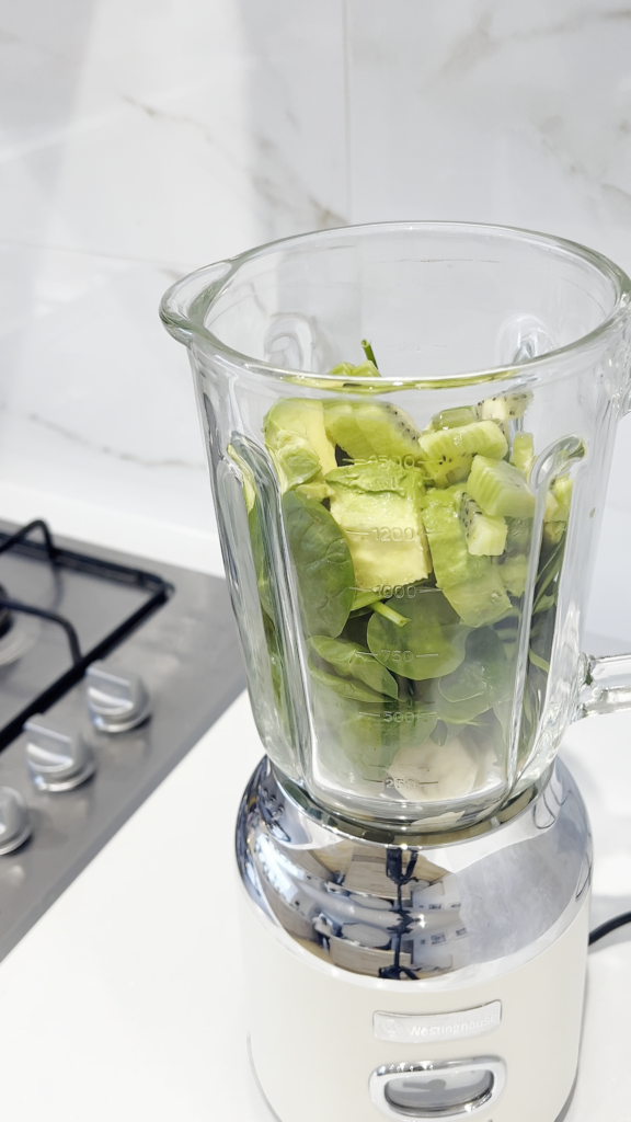Fruit and Veg in blender