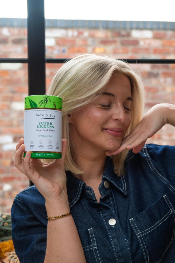 Super Greens superfood powder